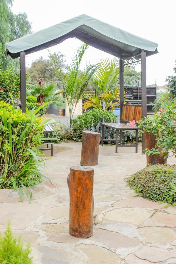 Motseleng Guest House Palapye Bagian luar foto